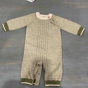 Wool baby clothes